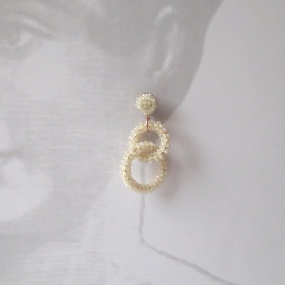 Pearl Cream Ivory Sparkly Glass Seed Bead Drop Circle Hoop Statement Earrings - Picture 1 of 5